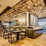DoubleTree by Hilton Santiago - Vitacura