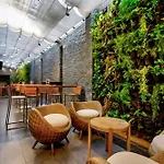 DoubleTree by Hilton Santiago - Vitacura